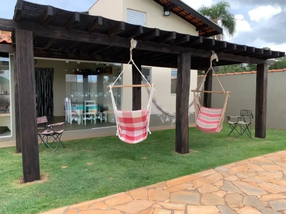 Imagem Vendo Casa no Condomínio Riviera Santa Cristina XIII - SP