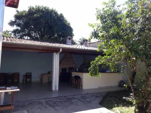 Imagem Casas e 2 salões - Bairro Massaguaçu - Caraguatatuba