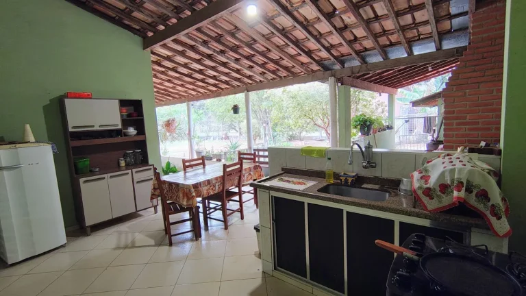 Imagem Casa à venda no Jardim Colonial 1 Araçoiaba da Serra-SP: 2 quartos, 1 sala, 2 banheiros, 2 vagas de garagem, 800m² de área.