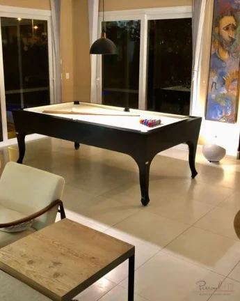 Imagem Localizada em um dos endereços mais nobres de Florianópolis, esta casa em Jurerê Internacional of...