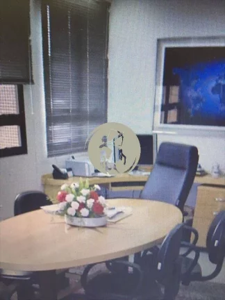 Imagem OPORTUNIDADE!!! SALA COMERCIAL GRANDE JA DIVIDIDA, NA AVENIDA ANA COSTA LOCALIZADA NA AVENIDA MAIS M...