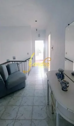 Imagem Sobrado em Capão Novo, com 06 dormitórios sendo duas suítes