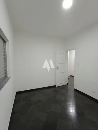 Imagem Sobrado com 3 Quartos e 2 banheiros à Venda, 98 m² por R$ 660.000