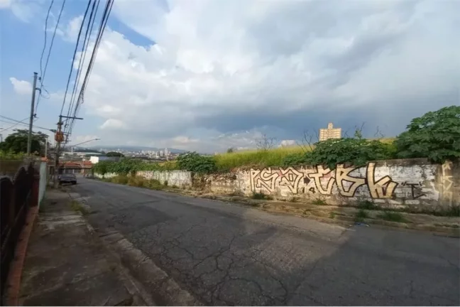 Imagem Terreno para locação 2.700m²-R$15.000-Vl Jaguará.