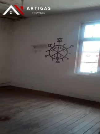 Imagem Casa Sobrado á venda na Mooca A.C 180 m² A,T. 296 m² para reforma ou demolição