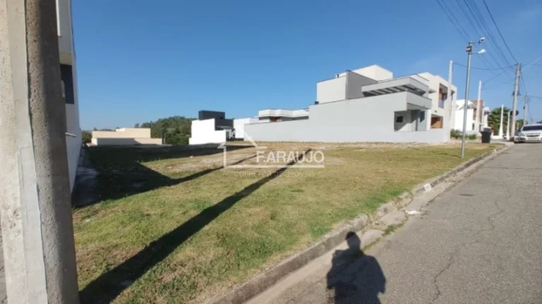 Imagem Terreno à venda em Sorocaba com 298m², condomínio Renaissance