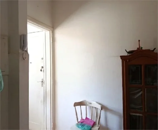 Imagem Apartamento à venda com 1 quarto no condomínio Edifício Samoy, São Paulo - SP