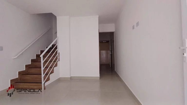 Imagem Sobrado com 2 dormitórios à venda, 65 m² por R$ 320.000,00 - Mirim - Praia Grande/SP