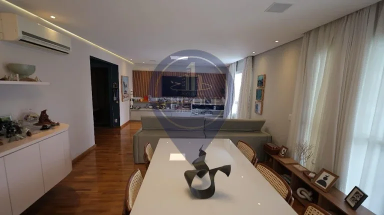 Imagem Apartamento de luxo na Vila Olímpia, São Paulo-SP: 4 quartos, 1 suíte, 2 salas, 2 banheiros, 3 vagas de garagem, 210m². Venha conferir!