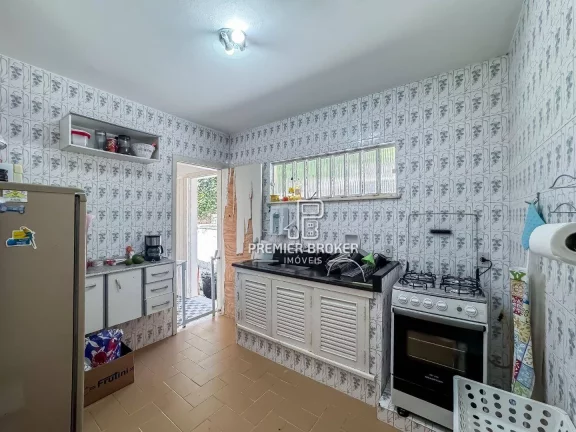Imagem Casa à venda, 166 m² por R$ 810.000,00 - Cascata dos Amores - Teresópolis/RJ