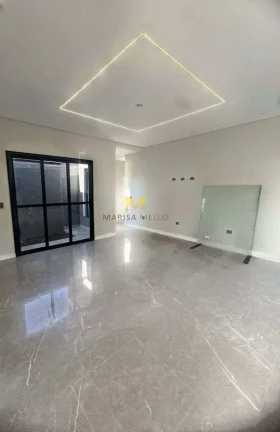 Imagem Casa de Alto Padrãoà venda, com píscina 2 suítes no Centro de Piraquara