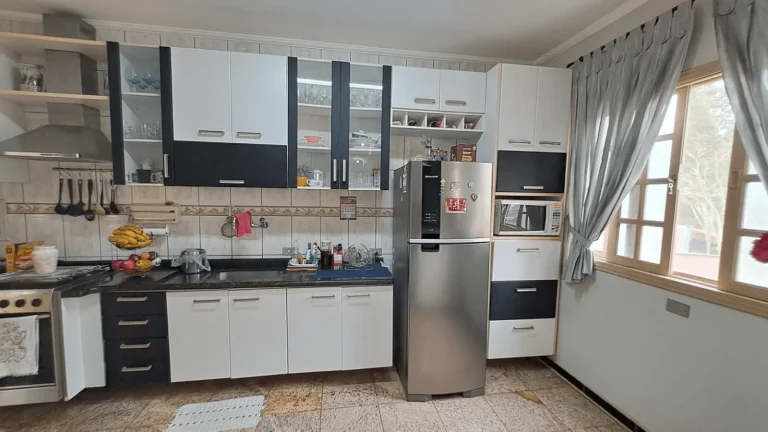 Imagem Sobrado à venda - Área ùtil 280 m2 com 3 dormitórios sendo 1 suíte - 3 vagas - Loteamento Champs Pri