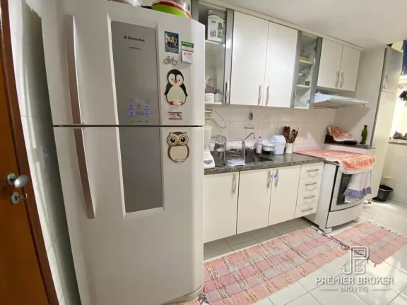 Imagem Apartamento à venda, 60 m² por R$ 470.000,00 - Artistas - Teresópolis/RJ