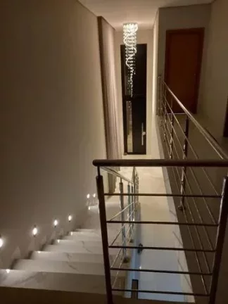 Imagem Casa em Condomínio para Venda em Cuiabá / MT no bairro Jardim Imperial
