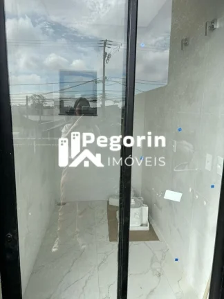Imagem Sobrado à venda em Curitiba, Pinheirinho, com 3 quartos, 217,00m²