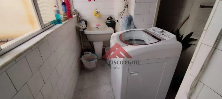 Imagem Apartamento no centro,proximo a todo comércio,forum supermercado Guanabara,próximo as barcas,e terminal rodoviário,imóvel amplo,um lance de escada,vaz