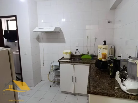 Imagem Vendo Amplo Apartamento no Centro de Nova Friburgo