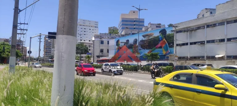 Imagem Apartamento tipo sobrado com generosos 110m² em rua fechada.