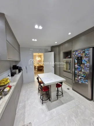 Imagem Você está prestes a descobrir uma cobertura espetacular de 220 m² localizada no renomado Condomí...