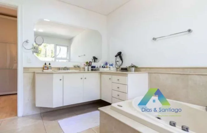 Imagem Casa com 4 suítes à venda - Jardim Cordeiro - São Paulo/SP