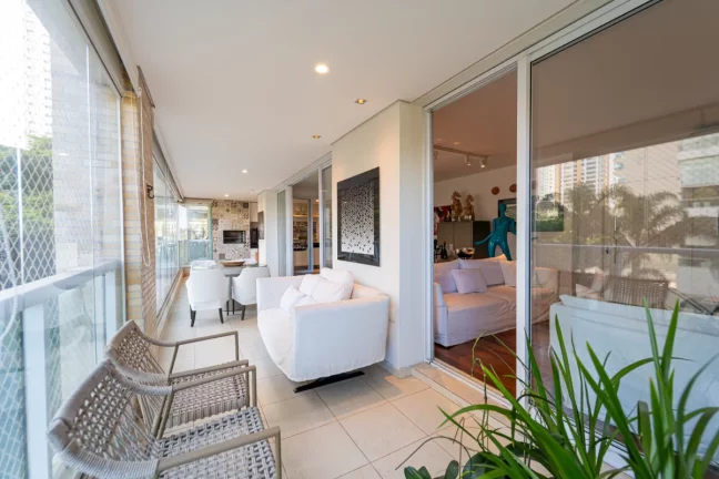 Imagem Apartamento com 3 Quartos à Venda, 233 m² em Campo Belo - São Paulo