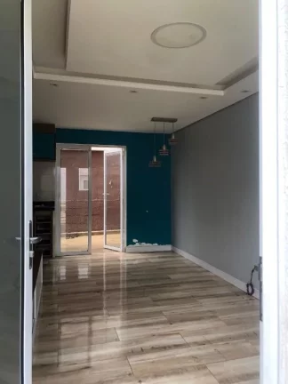 Imagem Sobrado com 2 dormitórios à venda, 60 m² por R$ 400.000,00 - Vila Colorado - Suzano/SP