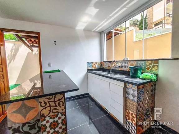 Imagem Casa à venda, 216 m² por R$ 800.000,00 - Albuquerque - Teresópolis/RJ