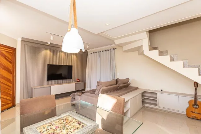 Imagem Sobrado com 3 suítes em condomínio no São Braz Curitiba