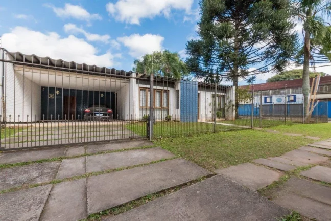 Imagem Casa térrea com 4 quartos no Seminário