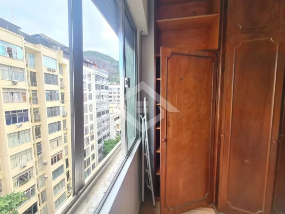 Imagem Apartamento de 1 Quarto para Venda em Copacabana com 33 m²