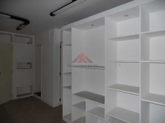 Imagem Sala comercial com excelente localização no centro de Niterói.