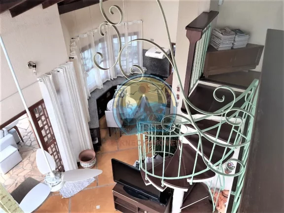 Imagem Casa à venda em Ubatuba-SP, bairro Pereque Mirim, 4 quartos, 2 suítes, 2 salas, 5 banheiros, 6 vagas de garagem, 250,00 m².