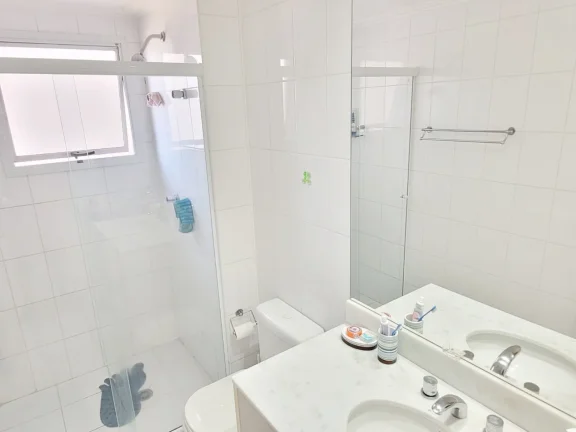 Imagem Apartamento 137M², 3Q, 1 Suíte, 4 Banheiros, 2 Vagas, Varanda, Condomínio Clube, Academia, Piscina, Sauna, Salão de Festas, Churrasqueira, Personal.