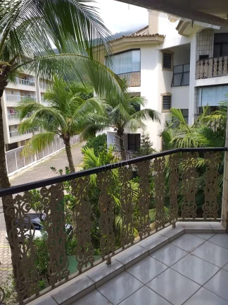 Imagem Apartamento a venda na praia das Toninhas a 100 metros da praia!