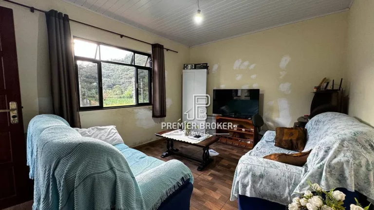 Imagem Casa à venda, 110 m² por R$ 460.000,00 - Pessegueiros - Teresópolis/RJ