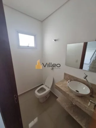 Imagem Descubra esta magnífica residência localizada no exclusivo condomínio do charmoso bairro Chácara...