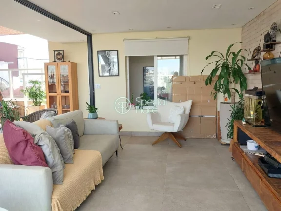 Imagem Excelente cobertura reformada no Panamby. Possui uma vista privilegiada, com privacidade, em condomÃ...