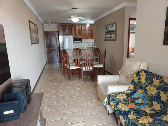 Imagem Ótimo apartamento com ampla planta e a poucos metros da praia !