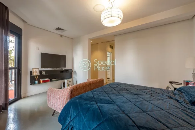 Imagem Apartamento com 500m² situado em um dos bairros mais arborizados de São Paulo - Real Parque, próx...
