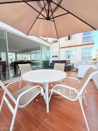 Imagem Casa Alto Padrão para Temporada em Porto Belo, pereque, 5 dormitórios, 4 suítes, 5 banheiros, 2 vagas