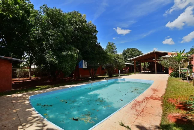 Foto do imóvel: Casa em Condomínio para Venda em Brasília, Setor Habitacional Tororó (Jardim Botânico), 6 dormitórios, 3 suítes, 5 banheiros, 4 vagas