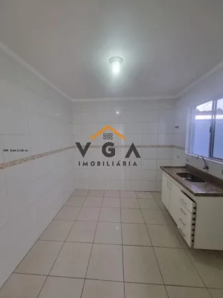 Imagem Sobrado para Venda em São Paulo, Itaquera, 2 dormitórios, 1 banheiro, 1 vaga