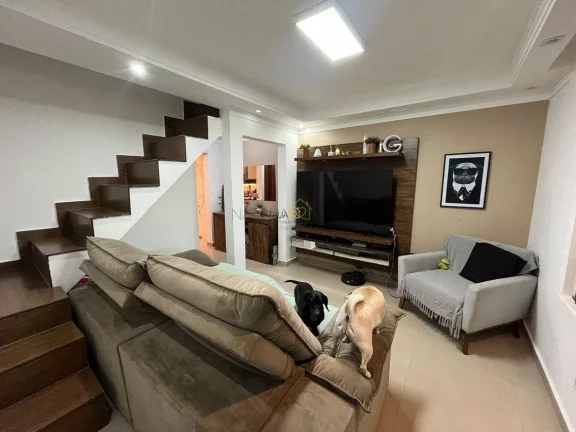 Imagem Sobrado com 3 Quartos e 2 banheiros à Venda, 120 m por R$ 425.000