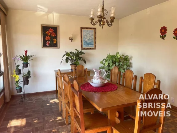 Imagem Casa estilo sobrado com 3 dormitórios cozinha e ampla sala a venda na região central de Itu SP