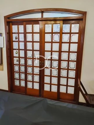 Imagem Cajuru - Venda Sobrado AC 620m² | AT 880 m² | 4 Dormitórios | 2 Suítes | 4 Banheiros | 4 Vagas