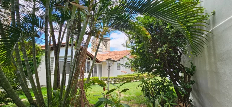Imagem Casa tipo para venda em Centro com 1 quarto, 181m2