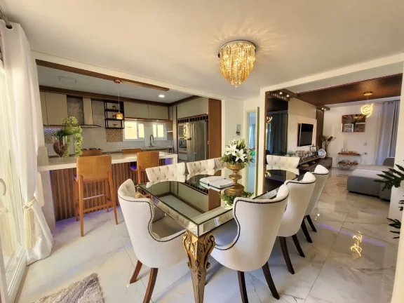 Imagem Casa de Alto Alto padrão fora de condomínio