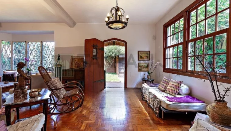 Imagem Casa estilo Farm House para Locação no Jardim Paulista - São Paulo-SP: 3 Quartos, 1 Suíte, 4 Salas, 4 Banheiros, 2 Vagas, 223m².