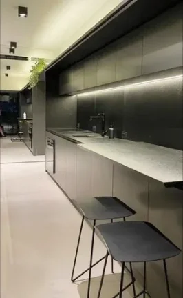Imagem Apartamento 42M², 1Q, 1 Banheiro, 1 Vaga, Varanda, Academia, Piscina, Piscina Coberta, Sala de Massagem, Quadra de Tênis, Salão de Festas, Rooftop.