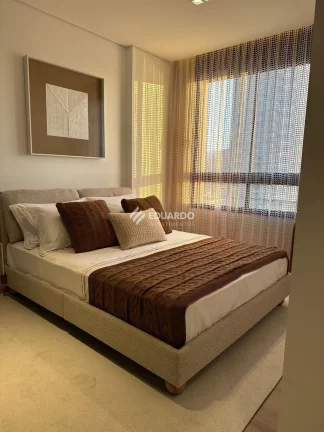 Imagem 143 Mayfair - Apartamento Decorado Frente Mar com 4 Suítes à Venda no Centro de